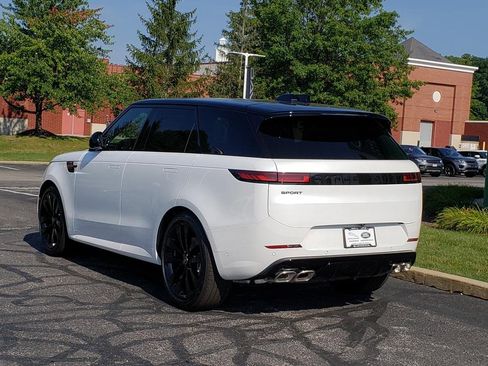 New 2025 Land Rover Range Rover Sport Dynamic SE image 7