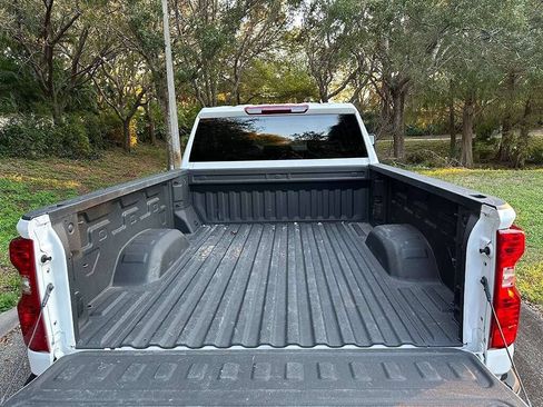 Used 2025 Chevrolet Silverado 2500 LT w/ Convenience Package AWD/4WD image 9