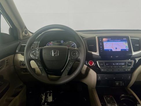 Used 2017 Honda Pilot Touring image 20