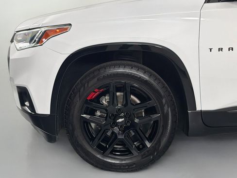 Used 2021 Chevrolet Traverse Premier w/ Redline Edition FWD image 10