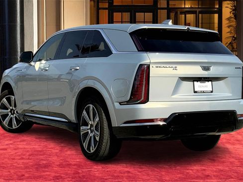 New 2025 Cadillac Escalade IQ Luxury 2 image 4