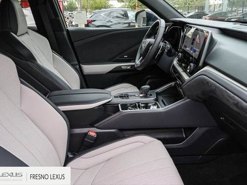 Certified 2026 Lexus TX 500h AWD w/ Technology Package image 12