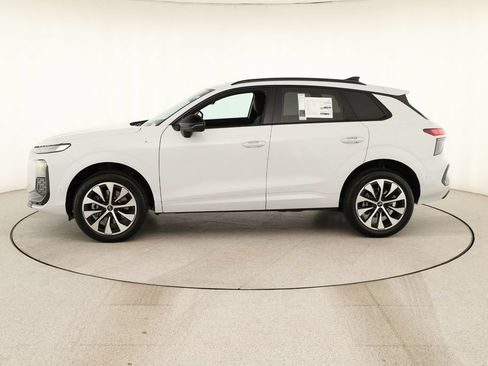 New 2026 Audi Q3 quattro 2.0T AWD/4WD image 2