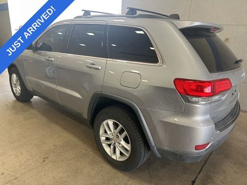 Used 2018 Jeep Grand Cherokee Laredo image 4