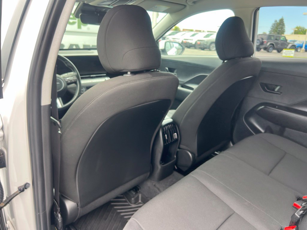 Used 2025 Hyundai Kona SEL AWD/4WD image 31