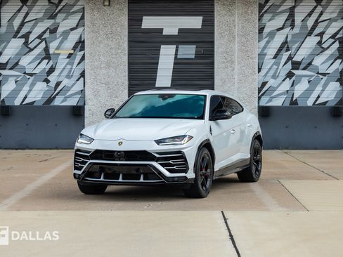 Used 2019 Lamborghini Urus AWD/4WD image 5