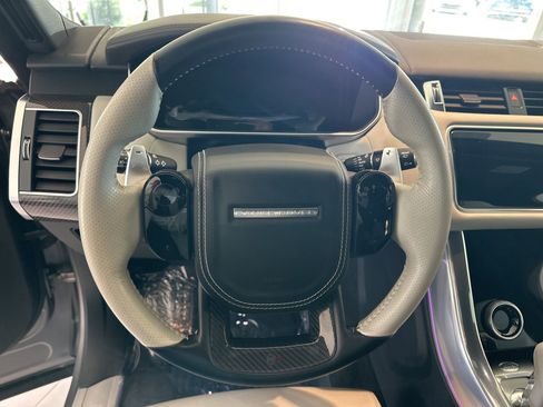 Used 2022 Land Rover Range Rover Sport SVR image 28