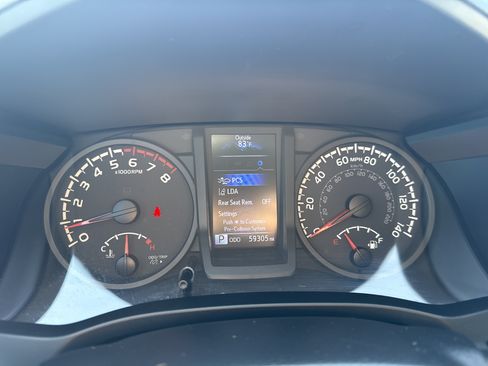 Used 2023 Toyota Tacoma SR RWD image 9