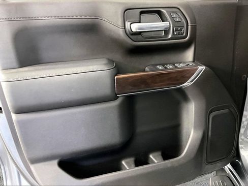 Used 2020 GMC Sierra 1500 SLT AWD/4WD image 17