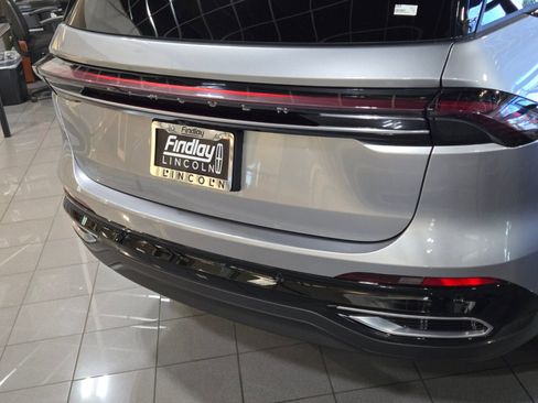 New 2026 Lincoln Nautilus Premier AWD/4WD image 4