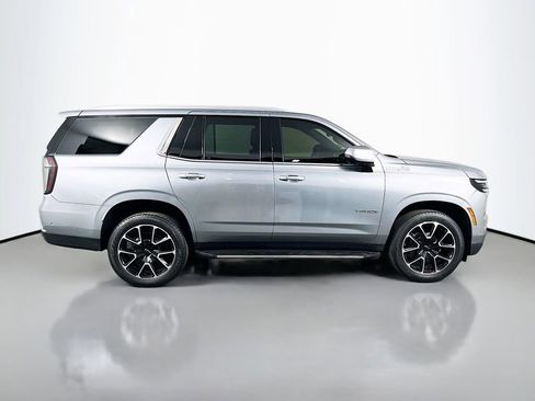Used 2025 Chevrolet Tahoe High Country AWD/4WD image 4