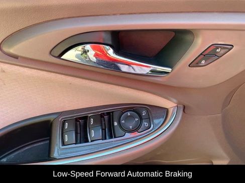 Used 2018 Chevrolet Malibu LT w/ Driver Confidence Package FWD image 24