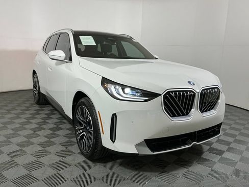 Certified 2025 BMW X3 xDrive30i w/ Convenience Package AWD/4WD image 4