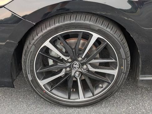 Used 2018 Toyota Camry XSE FWD image 13
