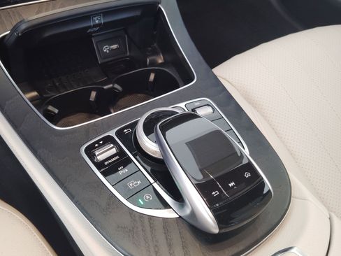 Used 2018 Mercedes-Benz E 300 4MATIC image 37