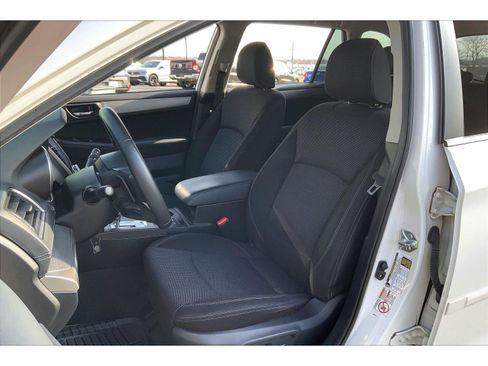 Used 2018 Subaru Outback 2.5i Premium image 20