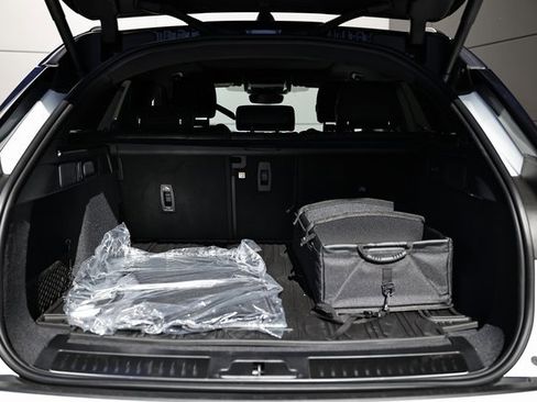 New 2026 Land Rover Range Rover Velar Dynamic SE image 41