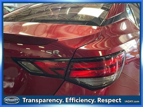 Used 2021 Nissan Sentra SR w/ SR Premium Package FWD image 6