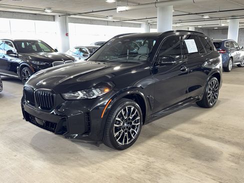 Used 2024 BMW X5 sDrive40i w/ M Sport Package RWD image 4