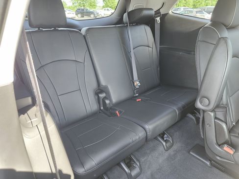 Used 2020 Buick Enclave Avenir w/ Avenir Technology Package AWD/4WD image 21