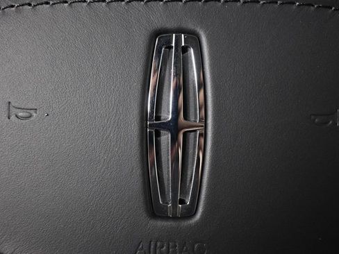 New 2026 Lincoln Navigator Reserve AWD/4WD image 32