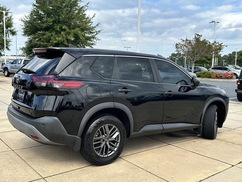 Used 2023 Nissan Rogue S image 25