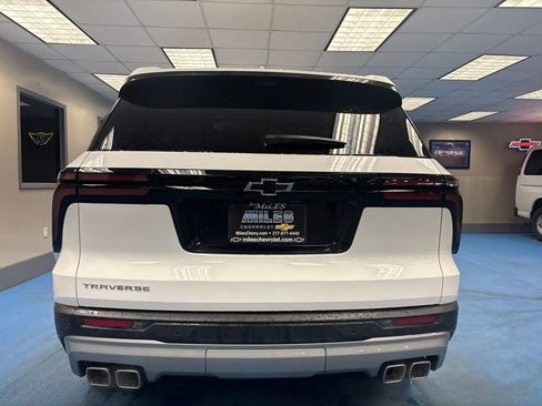 New 2026 Chevrolet Traverse LT FWD image 7