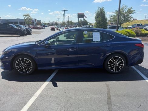 Used 2026 Toyota Camry XLE FWD image 4