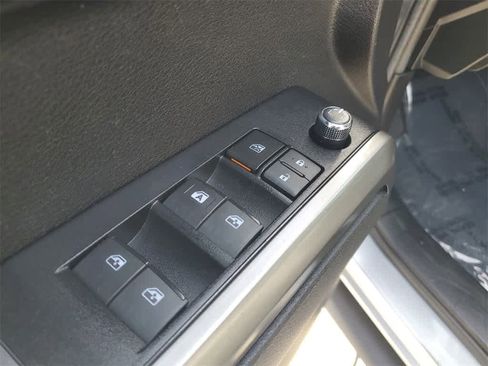 Used 2021 Toyota Tacoma SR5 image 17