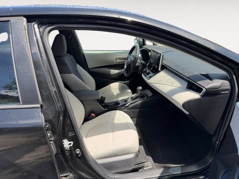 Used 2020 Toyota Corolla LE w/ LE Convenience Package FWD image 15