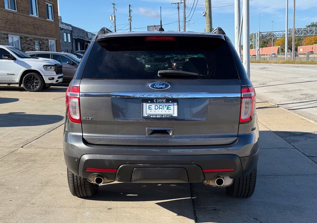 Used 2015 Ford Explorer XLT FWD image 8