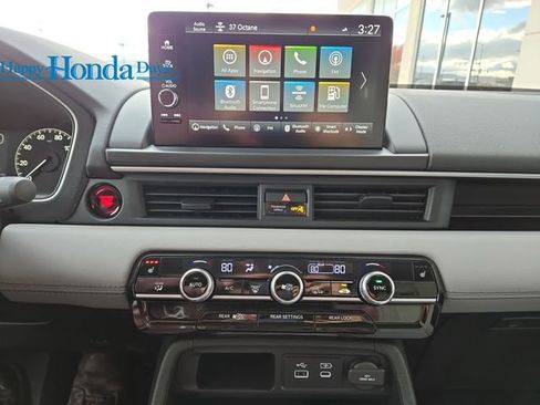 New 2025 Honda Pilot Touring image 31