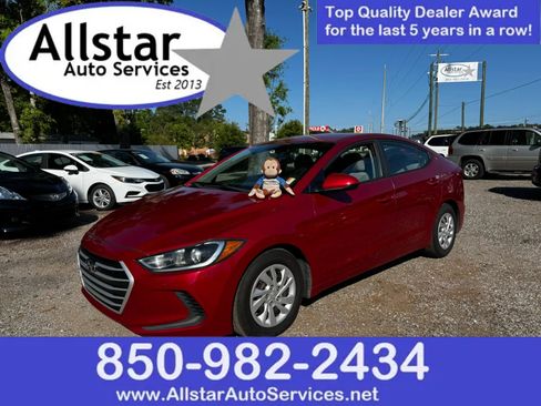 Used 2017 Hyundai Elantra SE image 1