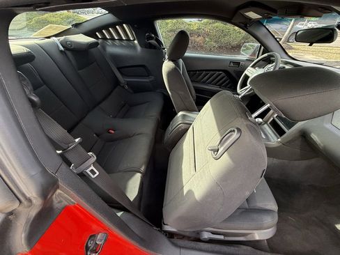 Used 2011 Ford Mustang Coupe w/ 101A Rapid Spec Order Code image 29