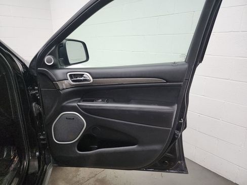 Used 2021 Jeep Grand Cherokee Trackhawk image 32