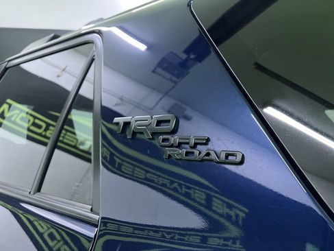 Used 2021 Toyota 4Runner TRD Off-Road Premium w/ Moonroof Package AWD/4WD image 13