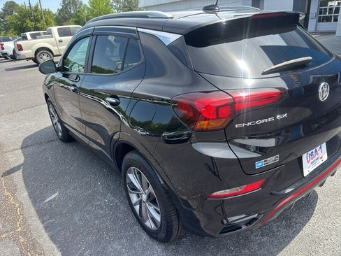 Used 2022 Buick Encore GX Select w/ Sport Touring Package FWD image 8