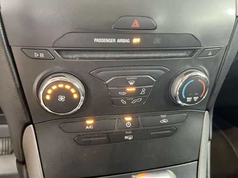Used 2015 Ford Edge SE FWD image 16