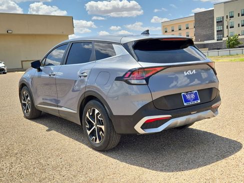 Used 2023 Kia Sportage EX FWD image 3