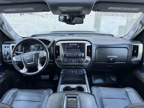 Used 2017 GMC Sierra 2500 Denali w/ Duramax Plus Package AWD/4WD image 31