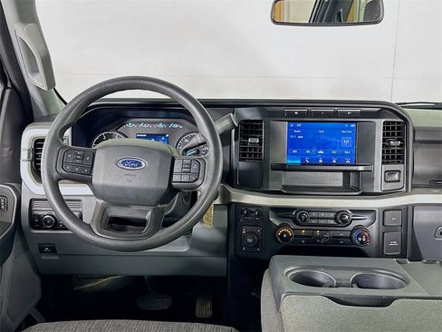 Used 2023 Ford F350 XLT image 27