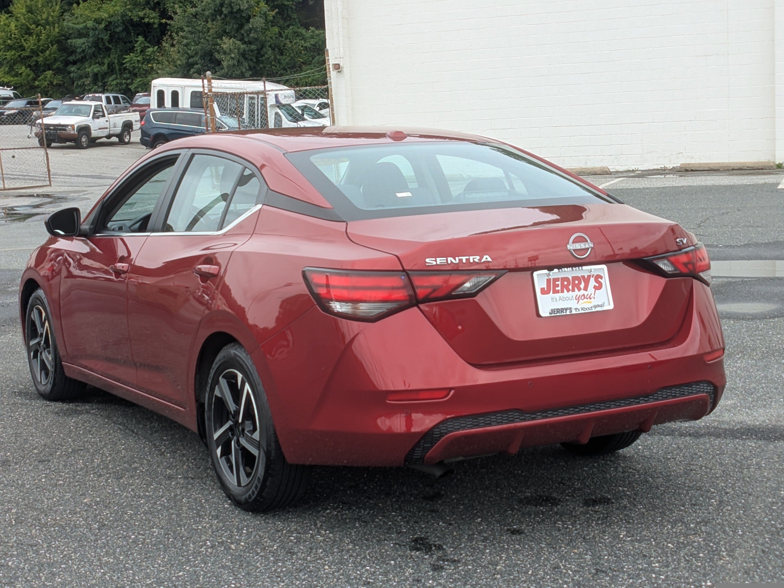 Used 2024 Nissan Sentra SV FWD image 6
