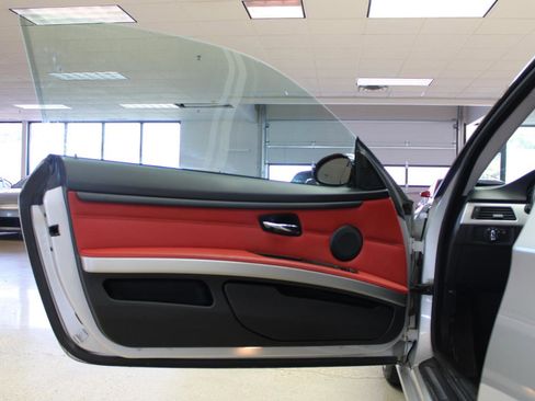 Used 2009 BMW 335i Coupe image 27