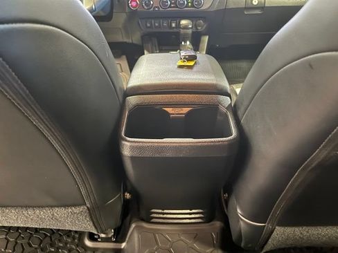 Used 2021 Toyota Tacoma TRD Pro AWD/4WD image 25