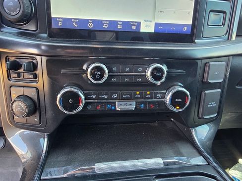 Used 2022 Ford F150 Lariat w/ Equipment Group 502A High AWD/4WD image 22
