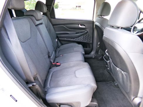 Used 2020 Hyundai Santa Fe SE FWD image 14