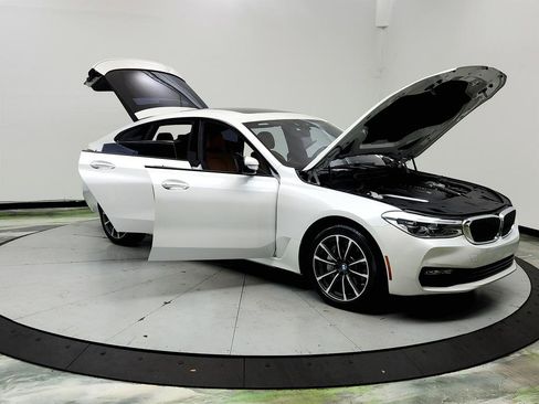 Used 2018 BMW 640i Gran Turismo xDrive AWD/4WD image 10