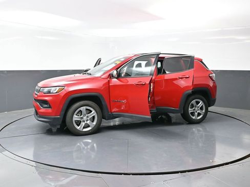 Used 2024 Jeep Compass Latitude w/ Altitude Special Edition image 58