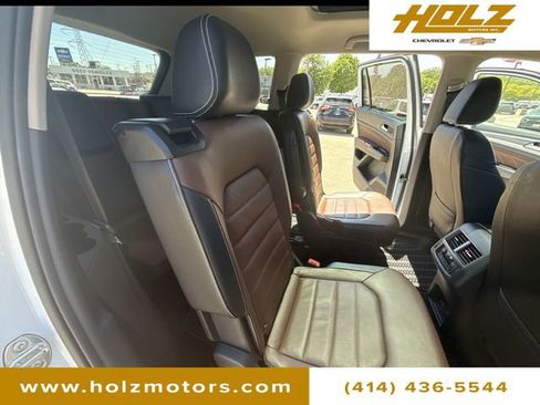 Used 2023 Volkswagen Atlas SEL Premium AWD/4WD image 28
