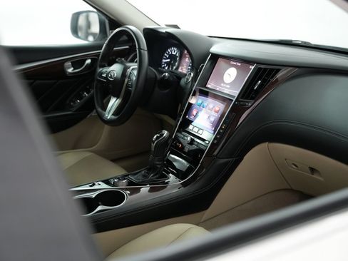 Used 2018 INFINITI Q50 Luxe w/ Sensory Package (Luxe) AWD/4WD image 57